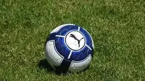 “久保建英信念坚定：巴黎队次役目标3-0完胜，姆巴佩西语沟通顺畅无阻！”